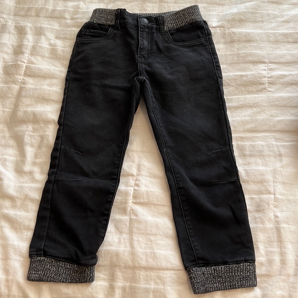 Levi’s denim joggers for boys